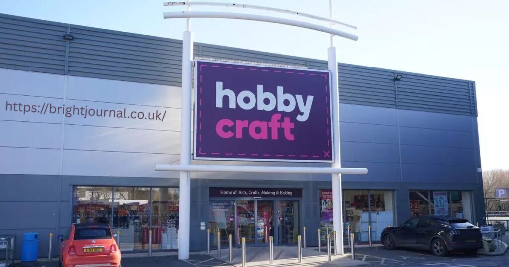 hobbycraft stores closing
